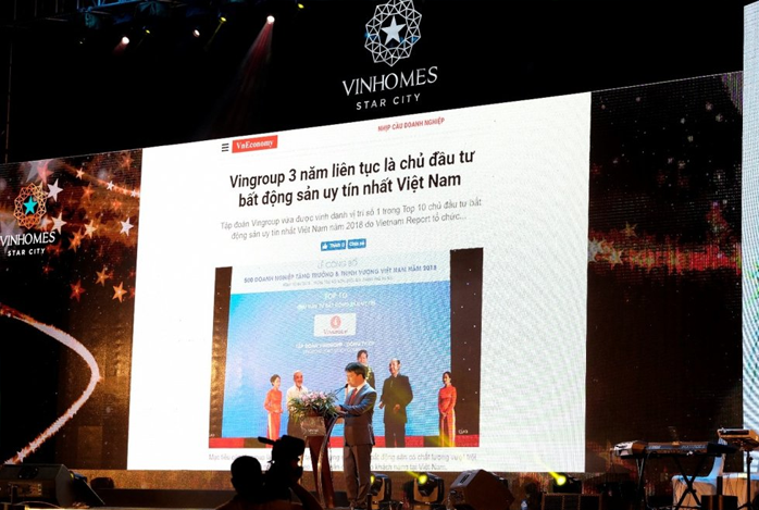 Ông Hoàng Văn Sơn – Đại diện Chủ đầu tư Vinhomes giới thiệu dự án “trong mơ” đến với người dân Thanh Hóa.