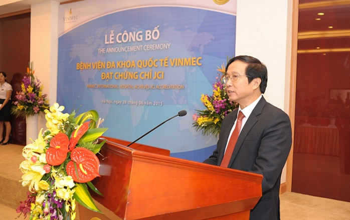 GS.TS Nguyễn Thanh Liêm – TGĐ Bệnh viện Đa khoa Quốc tế Vinmec - "Việc trở thành Bệnh viện Đa khoa đầu tiên tại Việt Nam đạt chứng chỉ JCI sẽ giúp Vinmec Hà Nội từng bước hiện thực hóa mục tiêu trở thành địa chỉ chăm sóc y tế hàng đầu khu vực và quốc tế, sánh ngang với các bệnh viện tầm cỡ trên thế giới".