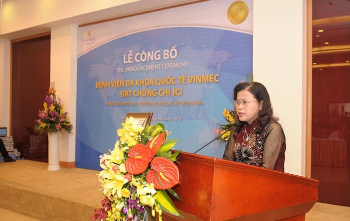 "Thay mặt Bộ trưởng và Lãnh đạo Bộ Y tế, tôi xin chúc mừng Ban giám đốc cùng toàn thể nhân viên bệnh viện với thành công đáng tự hào này" - bà Nguyễn Thị Xuyên - thứ trưởng Bộ Y tế phát biểu tại buổi lễ.